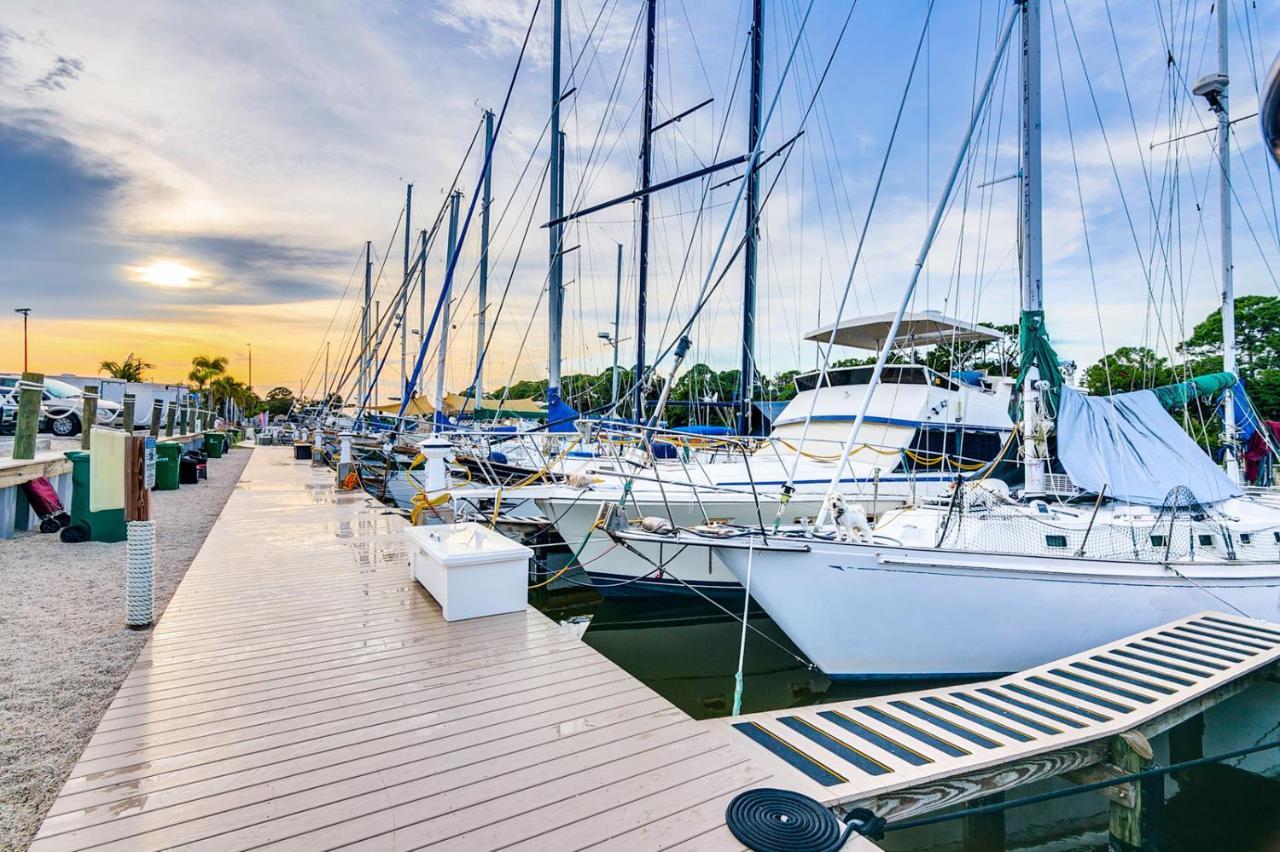 Cape Crossing Resort & Marina Merritt Island 外观 照片